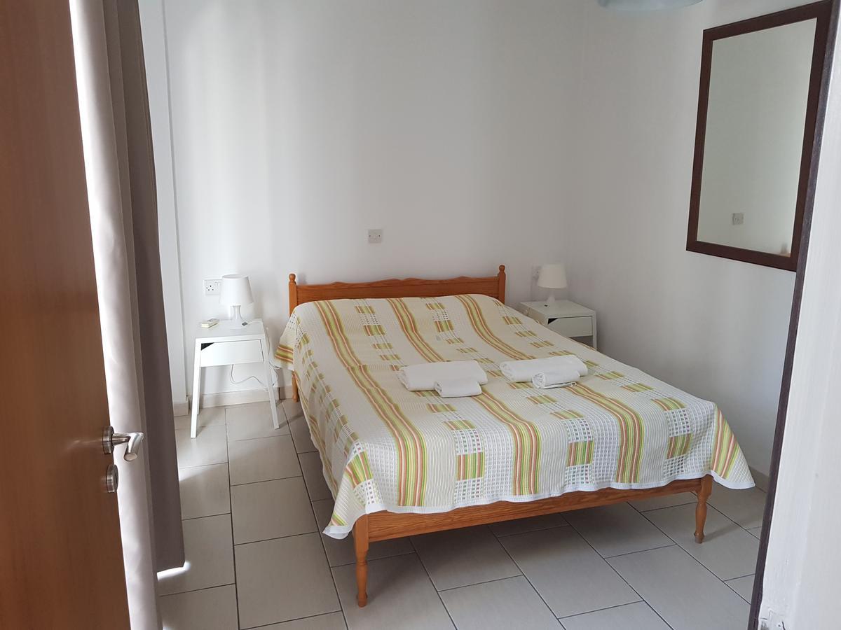 Ferienwohnung Valentinos Court Paphos Exterior foto