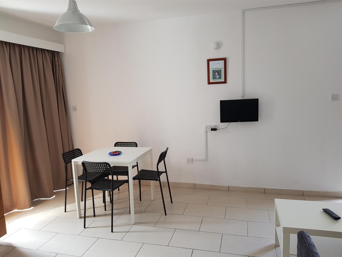 Ferienwohnung Valentinos Court Paphos Exterior foto